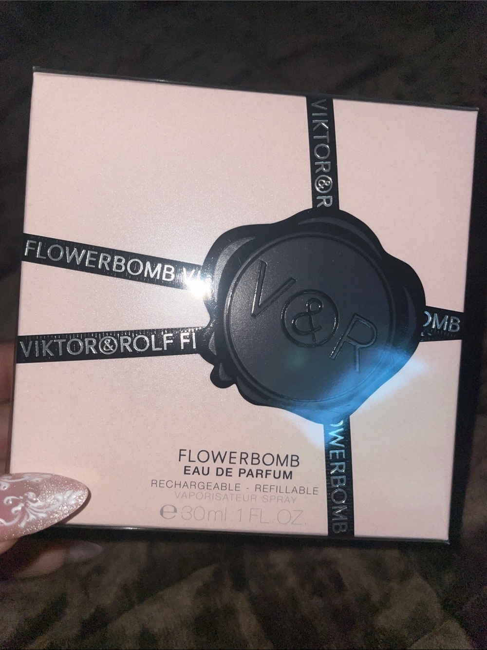 Viktor & Rolf Flowerbomb Eau de Parfum - Pink Box with Black Seal